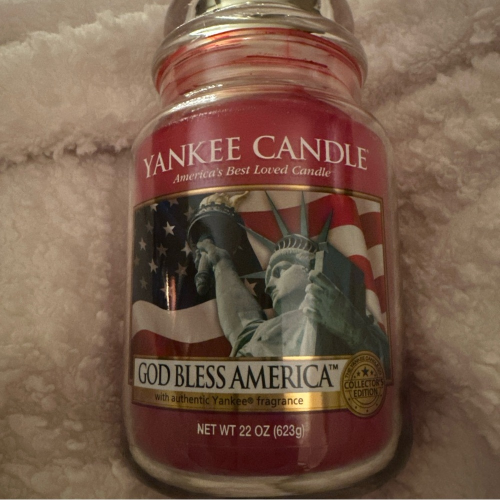 Yankee Candle God Bless America candle discontinued